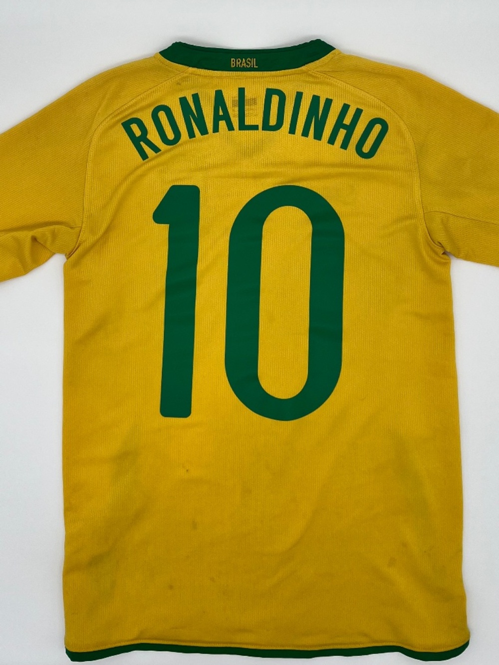 Brazil 2008/2009 Home Ronaldinho #10 Authentic Nike Jersey YOUTH L Yellow Soccer